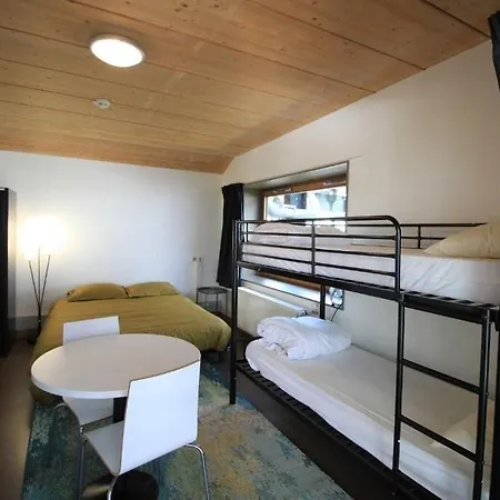 Hi Yves Robert Hostel *