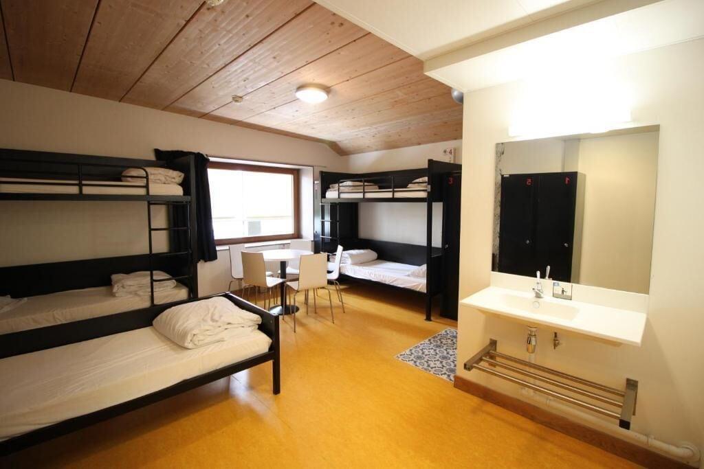 Hi Yves Robert Hostel *