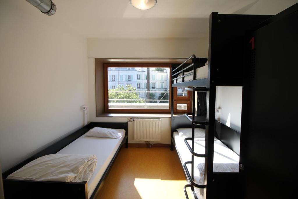 Hi Yves Robert Hostel Paris